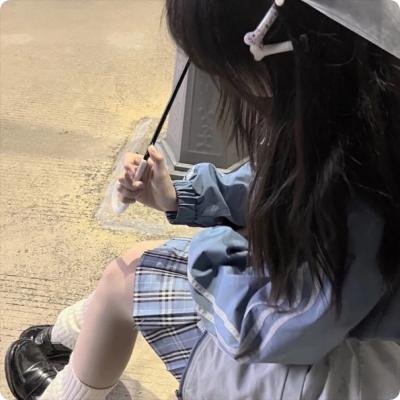 彩色中的黑白